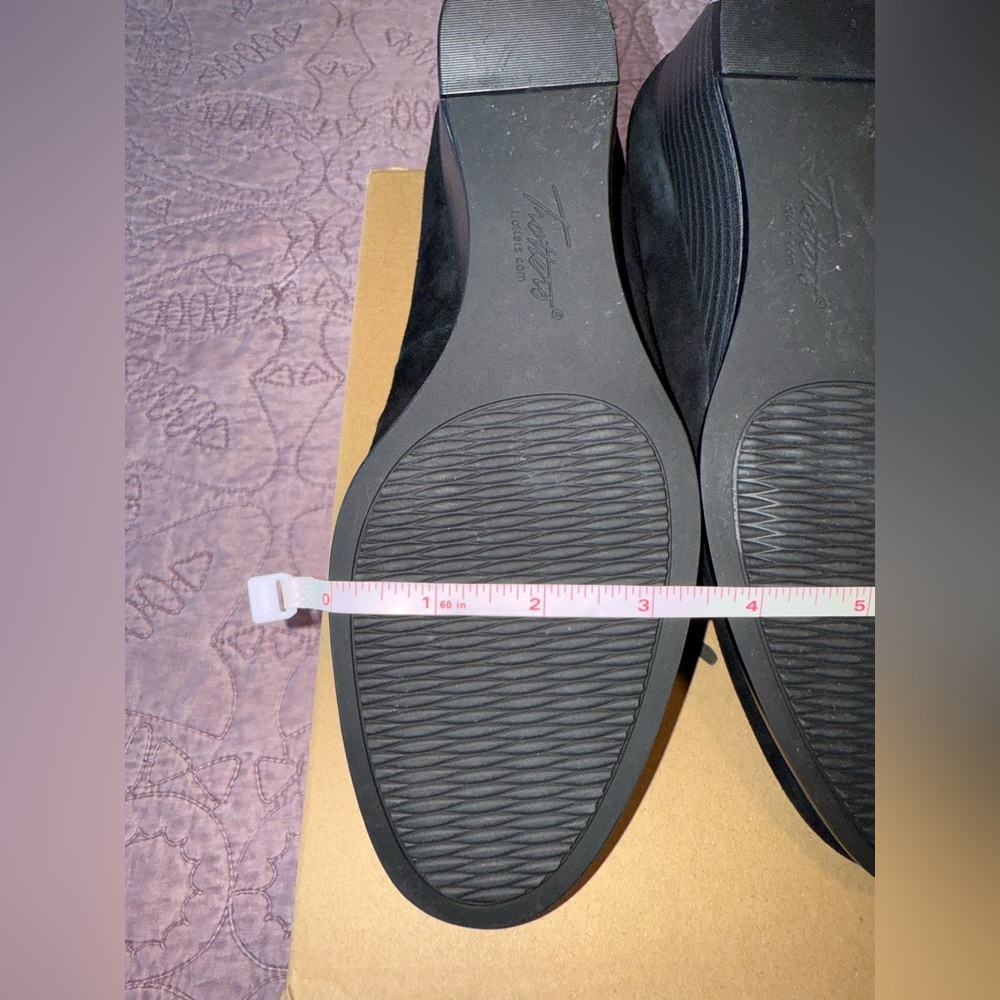 Trotters Women's Black Suede Wedge in 9 NARROW Winnie - Picture 6 of 12